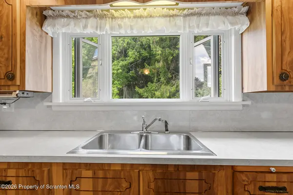 456 Milwaukee AVE, Old Forge, PA 18518