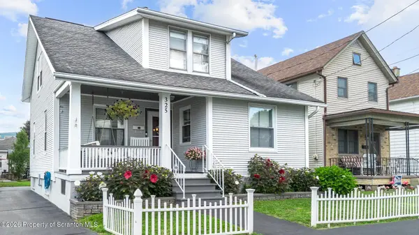 325 Oak ST, Peckville, PA 18452