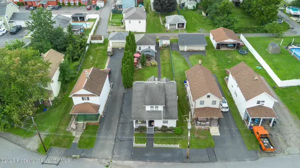 325 Oak ST, Peckville, PA 18452