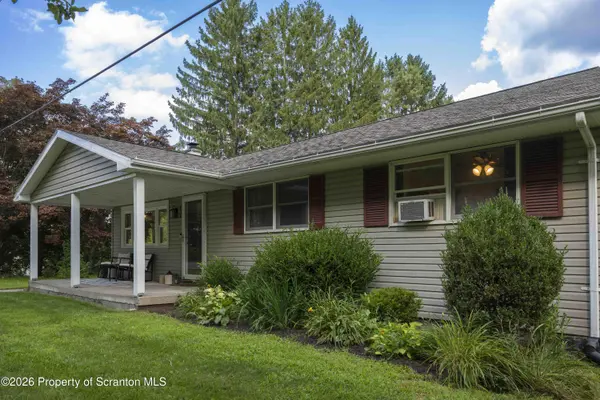 434 Chapman Lake RD, Scott Twp, PA 18433