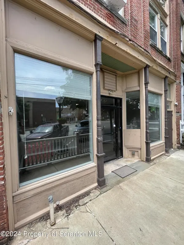 39 Public AVE, Montrose, PA 18801