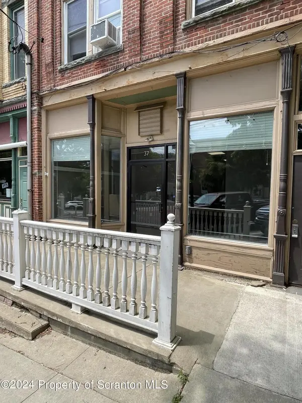 39 Public AVE, Montrose, PA 18801