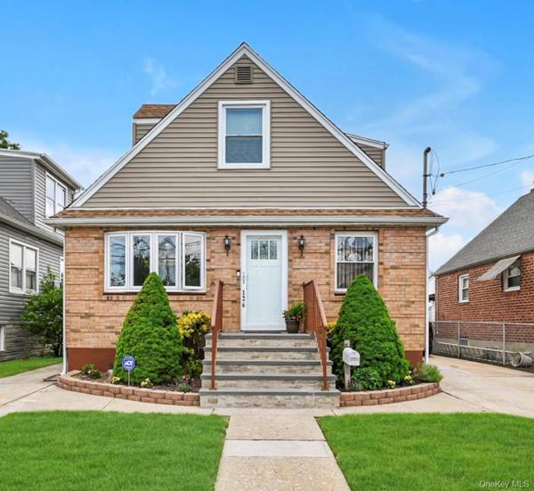 126 Roeckel AVE, Valley Stream, NY 11580