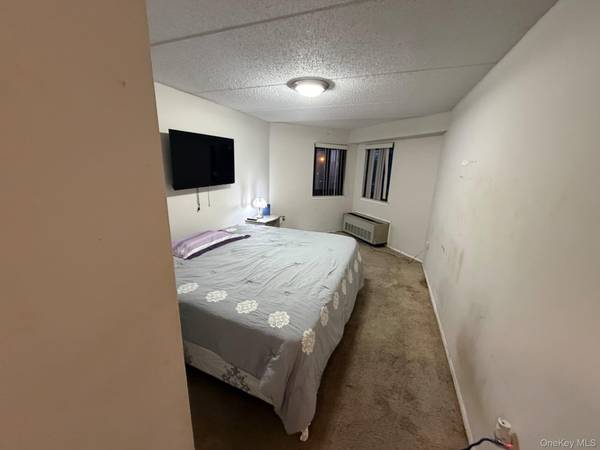 725 Miller AVE #221, Freeport, NY 11520
