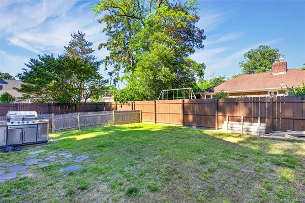 125 Hanson PL, Malverne, NY 11565