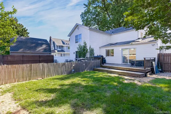 125 Hanson PL, Malverne, NY 11565