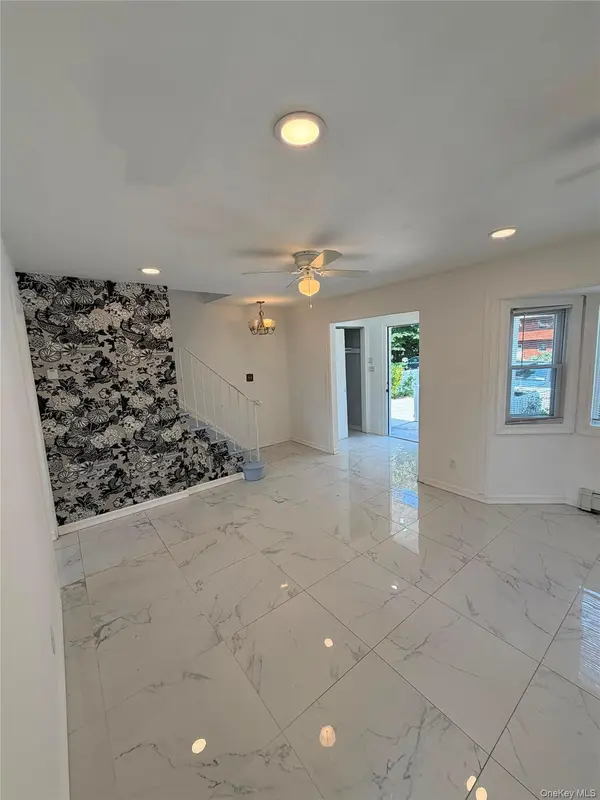 146 Moriches Middle Island RD, Shirley, NY 11967
