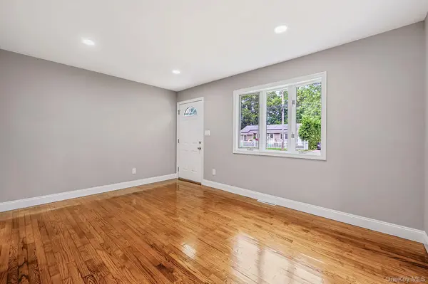 1440 Lombardy BLVD, Bay Shore, NY 11706