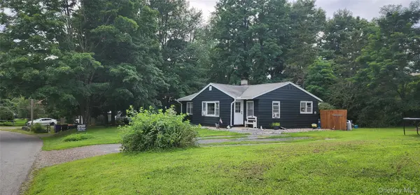 75 Birch DR, Pine Plains, NY 12567