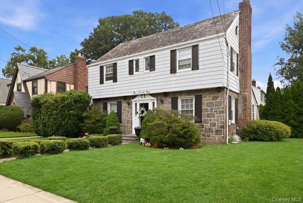 179 Locust ST, Floral Park, NY 11001