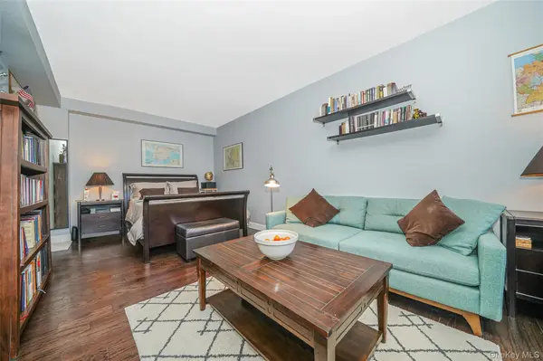 99-60 63rd RD #7H, Rego Park, NY 11374