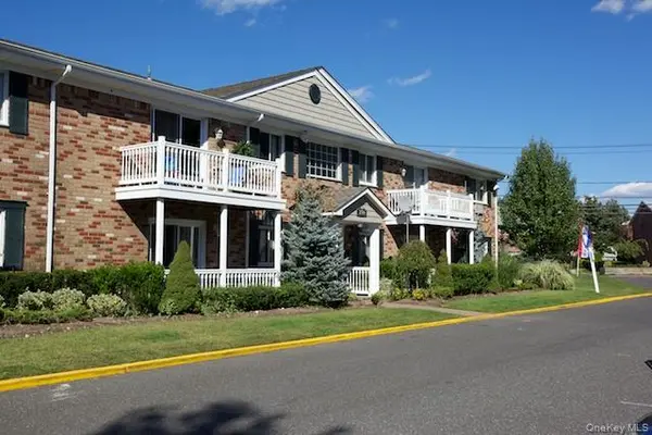 222 Lakeland AVE #I-5, Sayville, NY 11782
