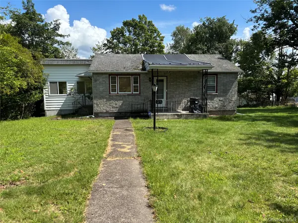 13 park LN, Fallsburg, NY 12763