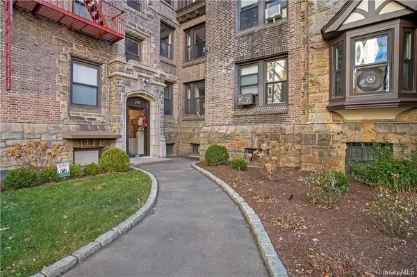 254 Martine AVE #1C, White Plains, NY 10601