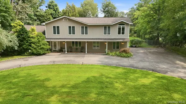 11 Soundview DR, Port Jefferson, NY 11777