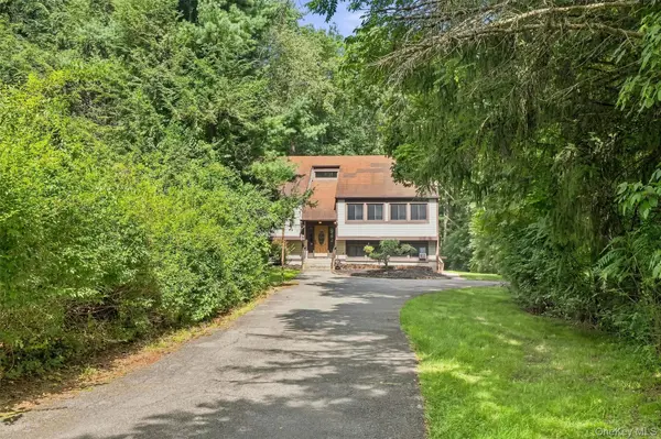 383 Rt 32, Woodbury, NY 10917