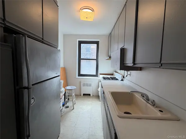 90-10 32nd AVE #305, East Elmhurst, NY 11369