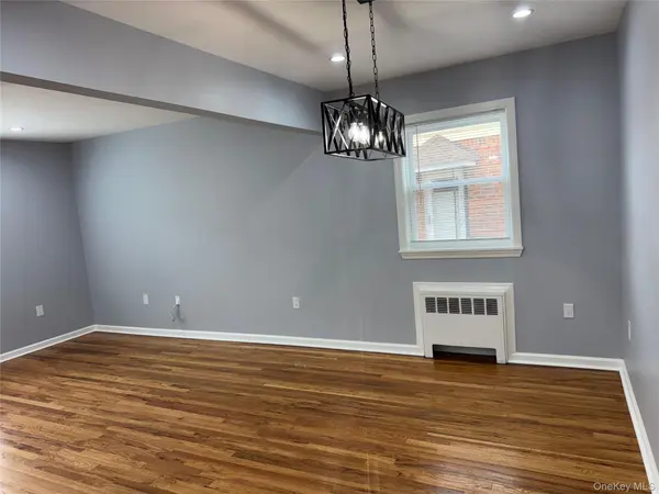 99 Gibson BLVD, Valley Stream, NY 11581