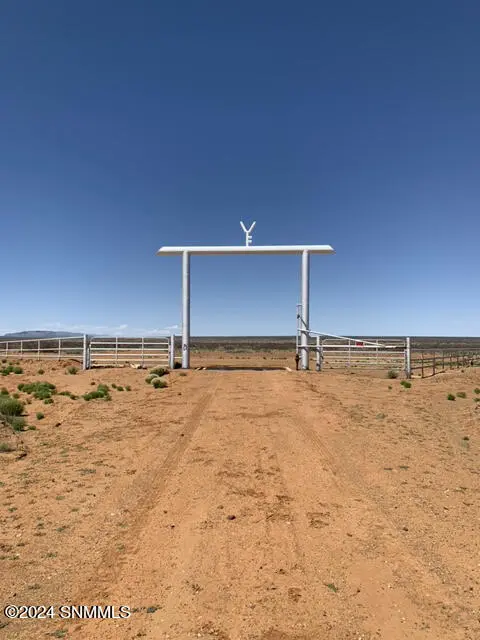 736 Upham RD, Truth Or Consequences, NM 87901