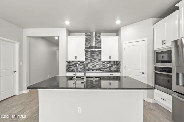 2626 Goldfinch PL, Las Cruces, NM 88011