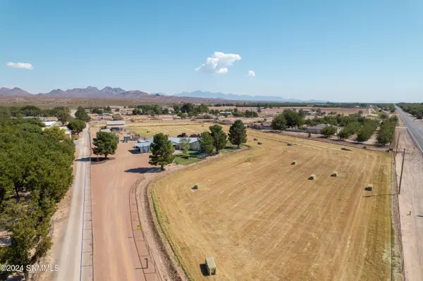 10110 N Valley DR, Las Cruces, NM 88007