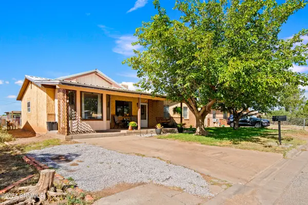 6 White Sands AVE, La Luz, NM 88337