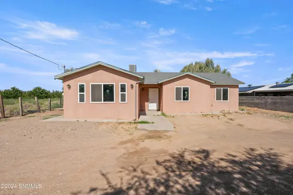 2863 Nanez RD, Anthony, NM 88021