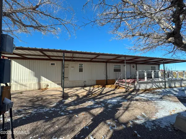 108 Arabian RD, Caballo, NM 87931