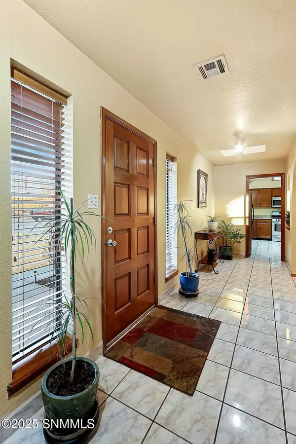 483 Calle De Oro, Las Cruces, NM 88007
