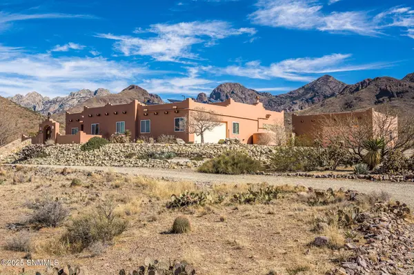 5049 Ventana View RD, Las Cruces, NM 88011