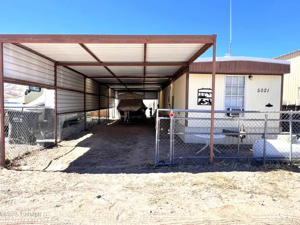5021 Mescal DR, Elephant Butte, NM 87935