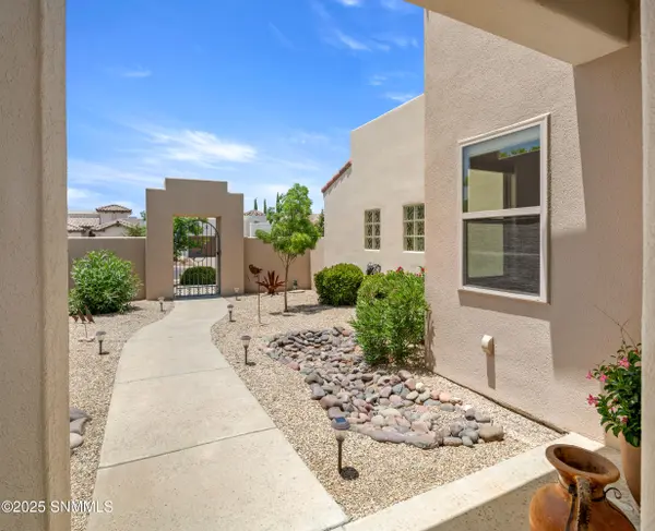2255 Sedona Hills Pkwy, Las Cruces, NM 88011