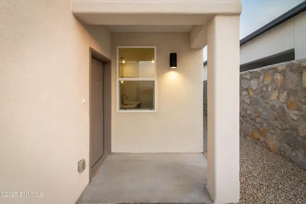 3032 Gladstone ST, Las Cruces, NM 88012