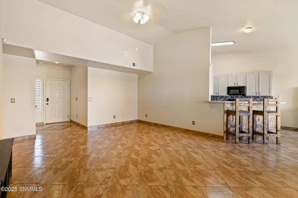 5044 Galina Dr, Las Cruces, NM 88012