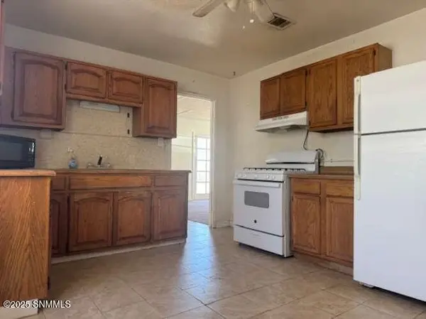 809 Spruce AVE, Alamogordo, NM 88310