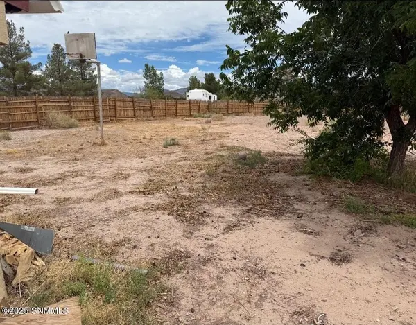 40 Baca Farms RD, Tularosa, NM 88352