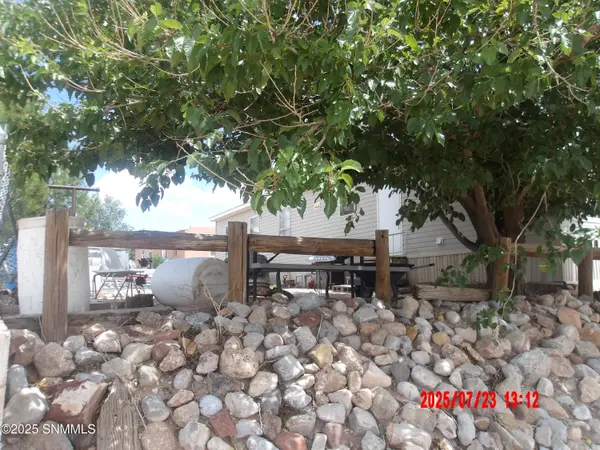 215 Nightwatchers RD, Garfield, NM 87936
