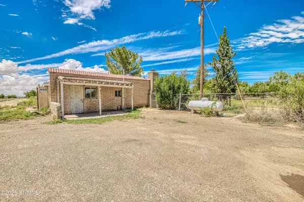 5515 Westside DR, Santa Teresa, NM 88008