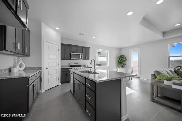 5013 Sand Stream RD, Las Cruces, NM 88012