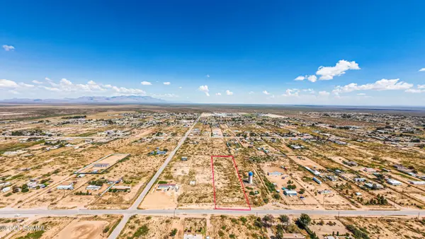 608 Luna Azul DR, Chaparral, NM 88081