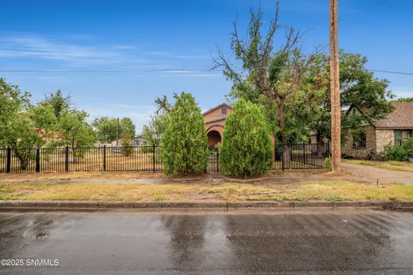 911 W Fox ST, Carlsbad, NM 88220