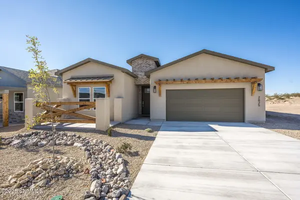 2625 Silver Hawk Ave, Las Cruces, NM 88011