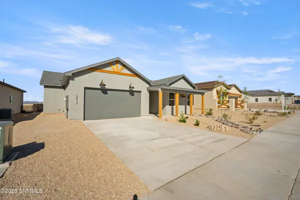 2617 Silver Hawk Ave, Las Cruces, NM 88001