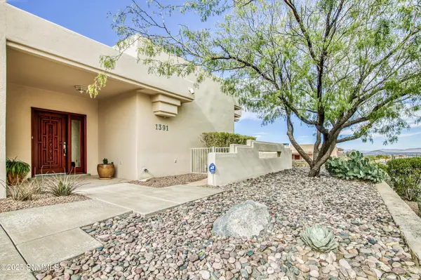 1391 Vista Del Cerro, Las Cruces, NM 88007
