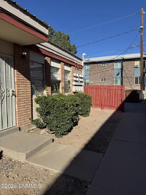 1481 Alamo ST #B, Las Cruces, NM 88001