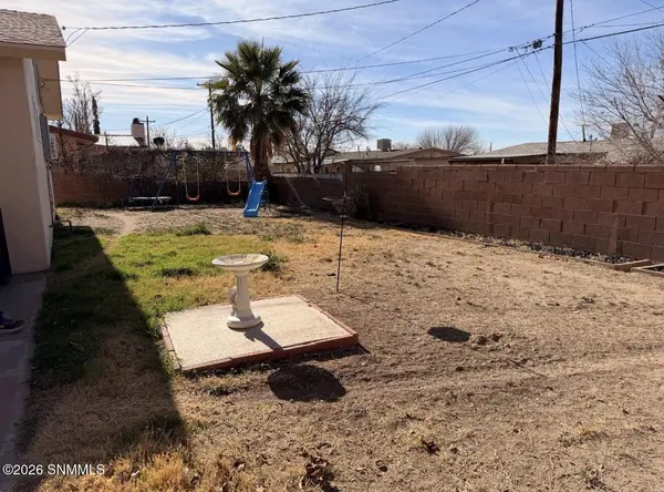 1107 Scenic DR, Alamogordo, NM 88310