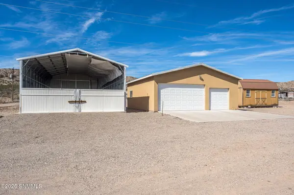 21 Tortugas RD, Williamsburg, NM 87942