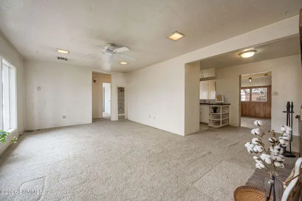 1065 Circle DR, Las Cruces, NM 88005