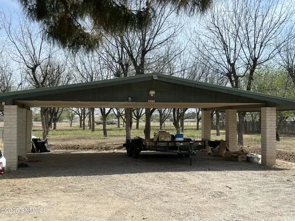 4734 Campbell RD, Las Cruces, NM 88007