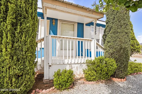 9825 Playground CT, Las Cruces, NM 88012